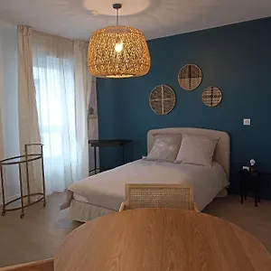 https://rsidence-services-seniors-cazam.hotels-rhonealpes.com
